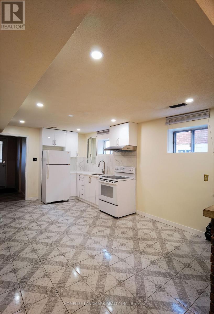 Lower - 2428 Cashmere Avenue Property Photo 2