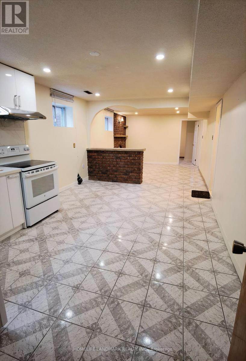 Lower - 2428 Cashmere Avenue Property Photo 3