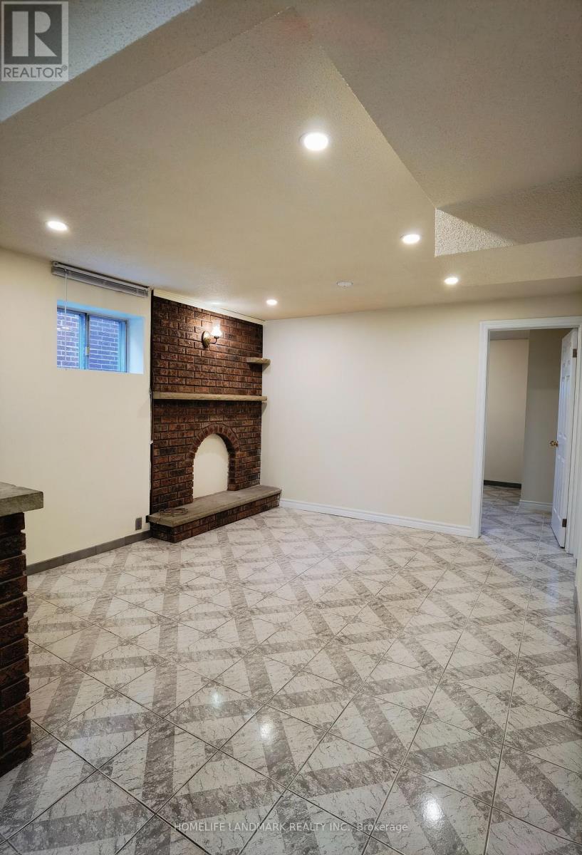 Lower - 2428 Cashmere Avenue Property Photo 4