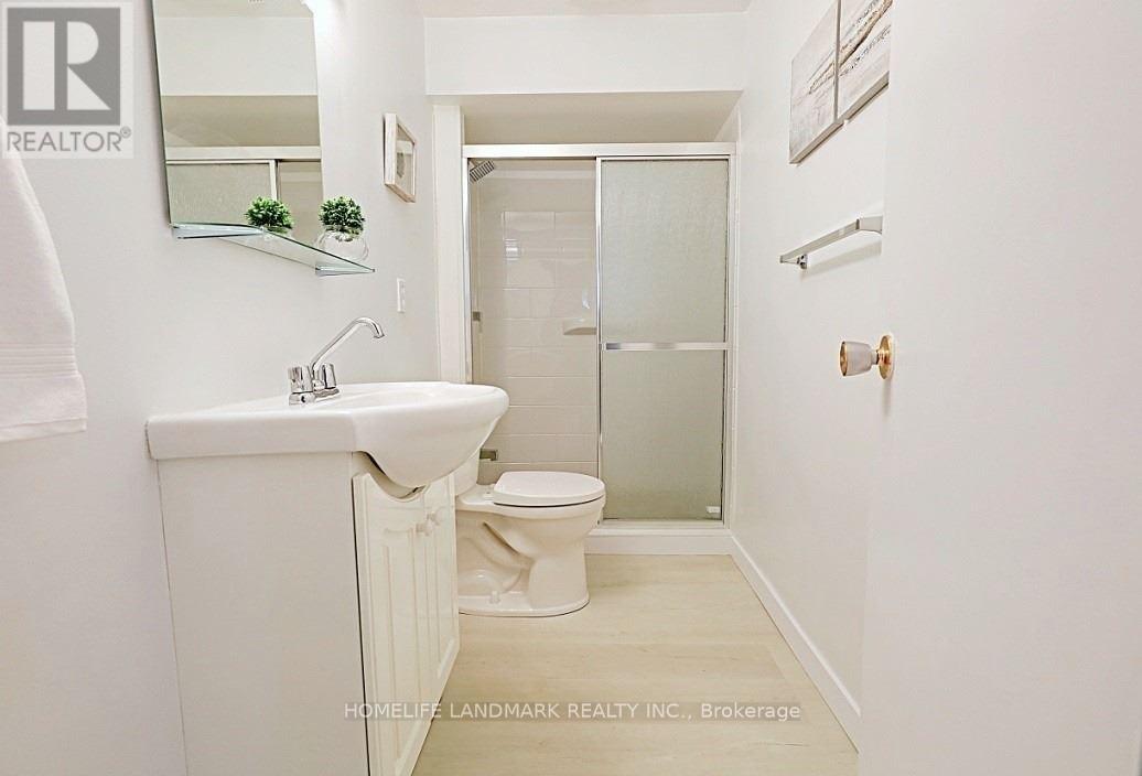Lower - 2428 Cashmere Avenue Property Photo 5