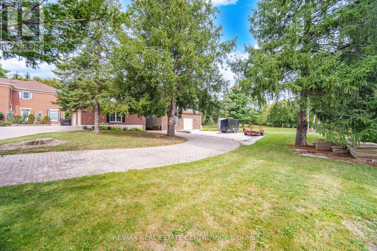 10245 Old Pine Crest Road Property Photo 2