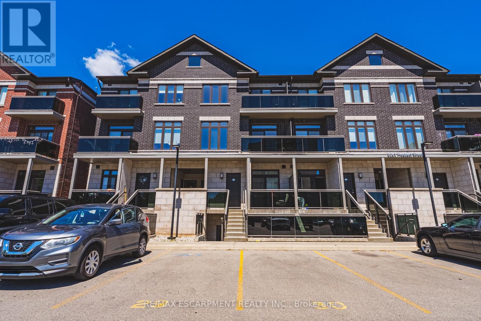 211 - 2061 Prospect Street Property Photo 1