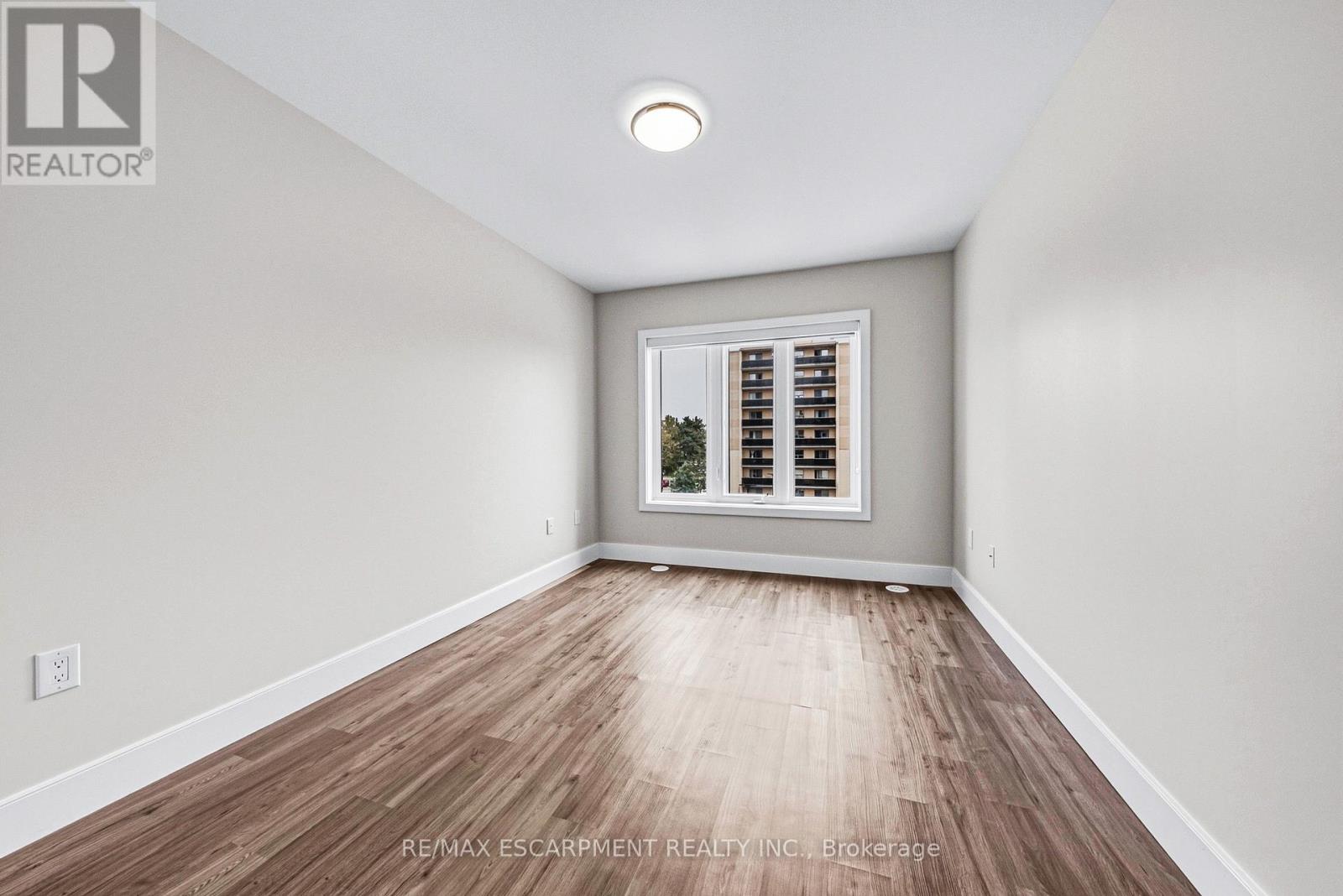 211 - 2061 Prospect Street Property Photo 17