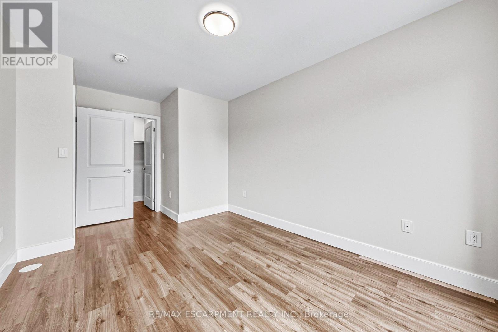 211 - 2061 Prospect Street Property Photo 18