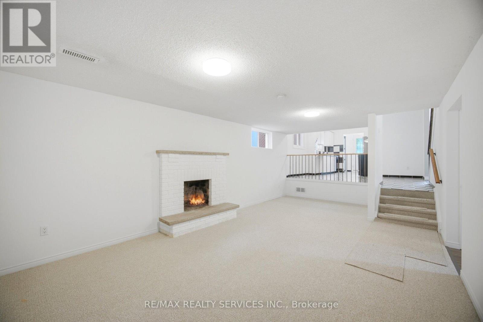 33 Hesp Drive Property Photo 14