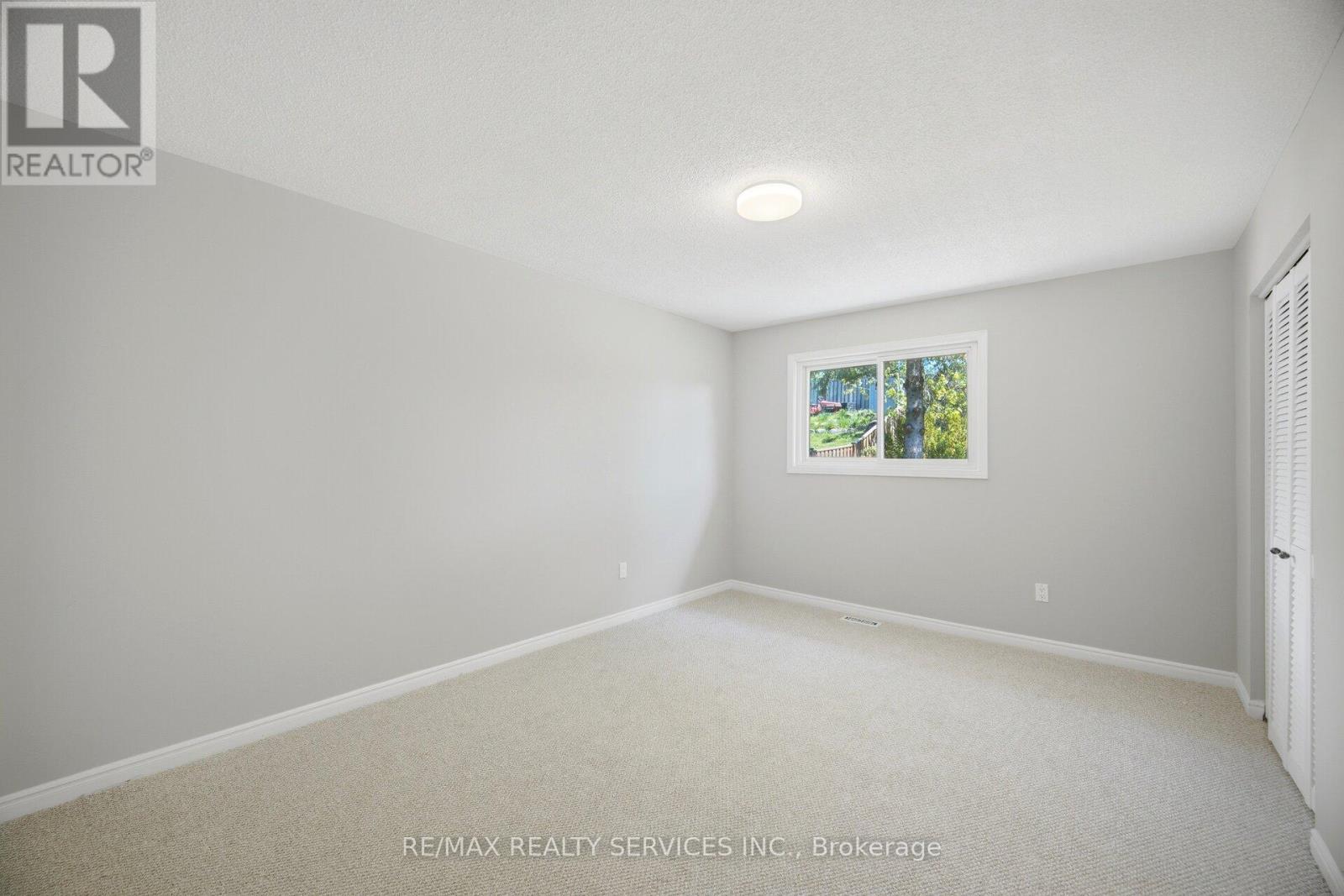 33 Hesp Drive Property Photo 23