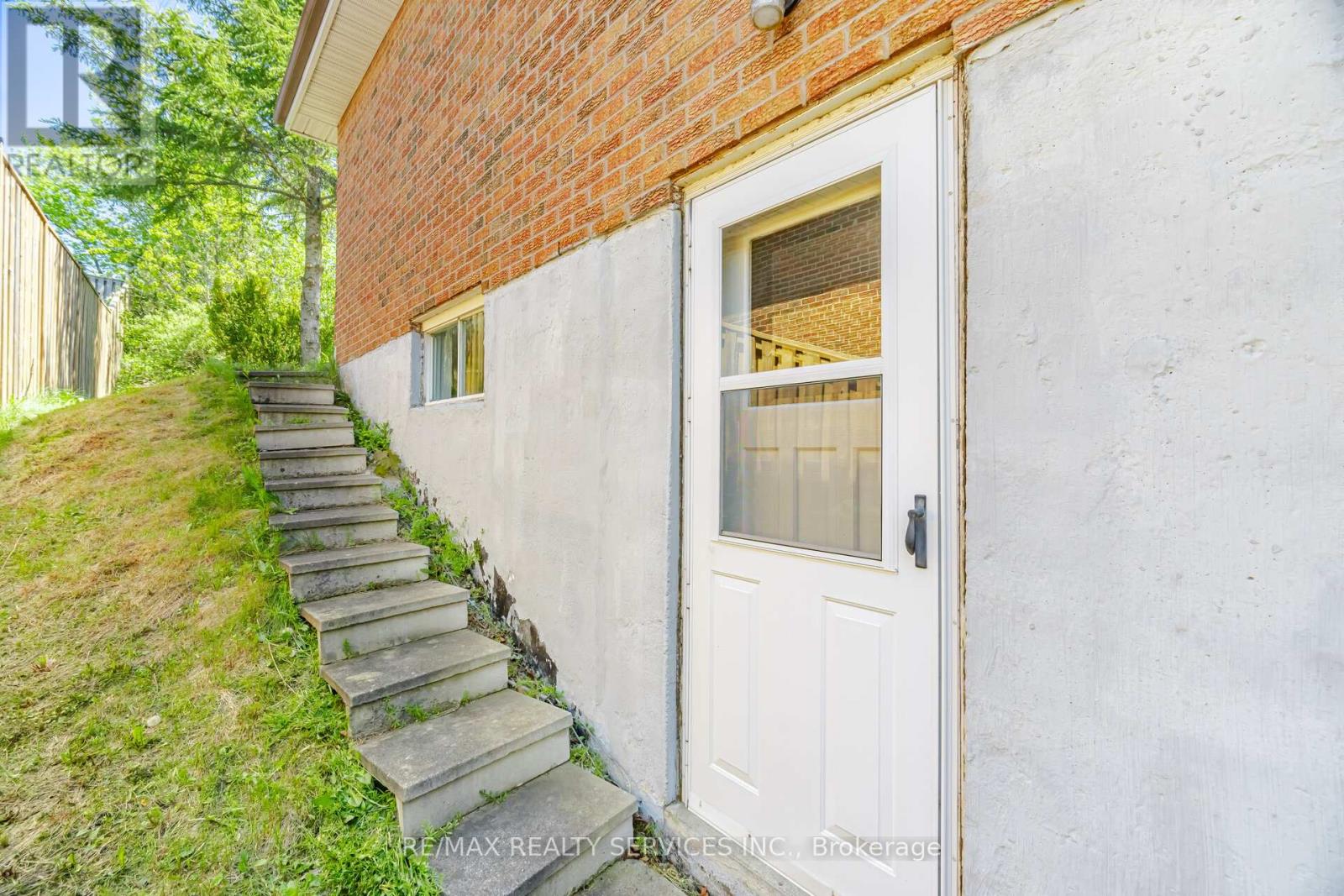 33 Hesp Drive Property Photo 35