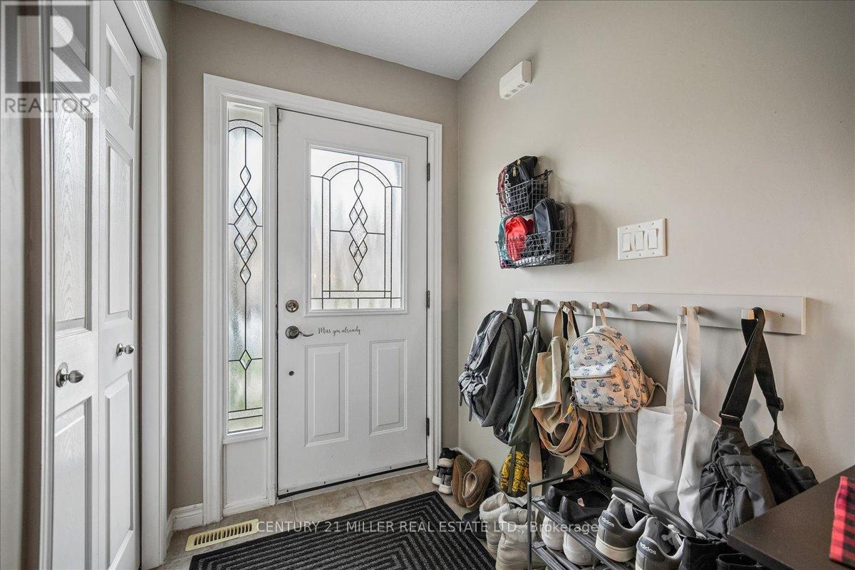 2400 Sequoia Way Property Photo 4