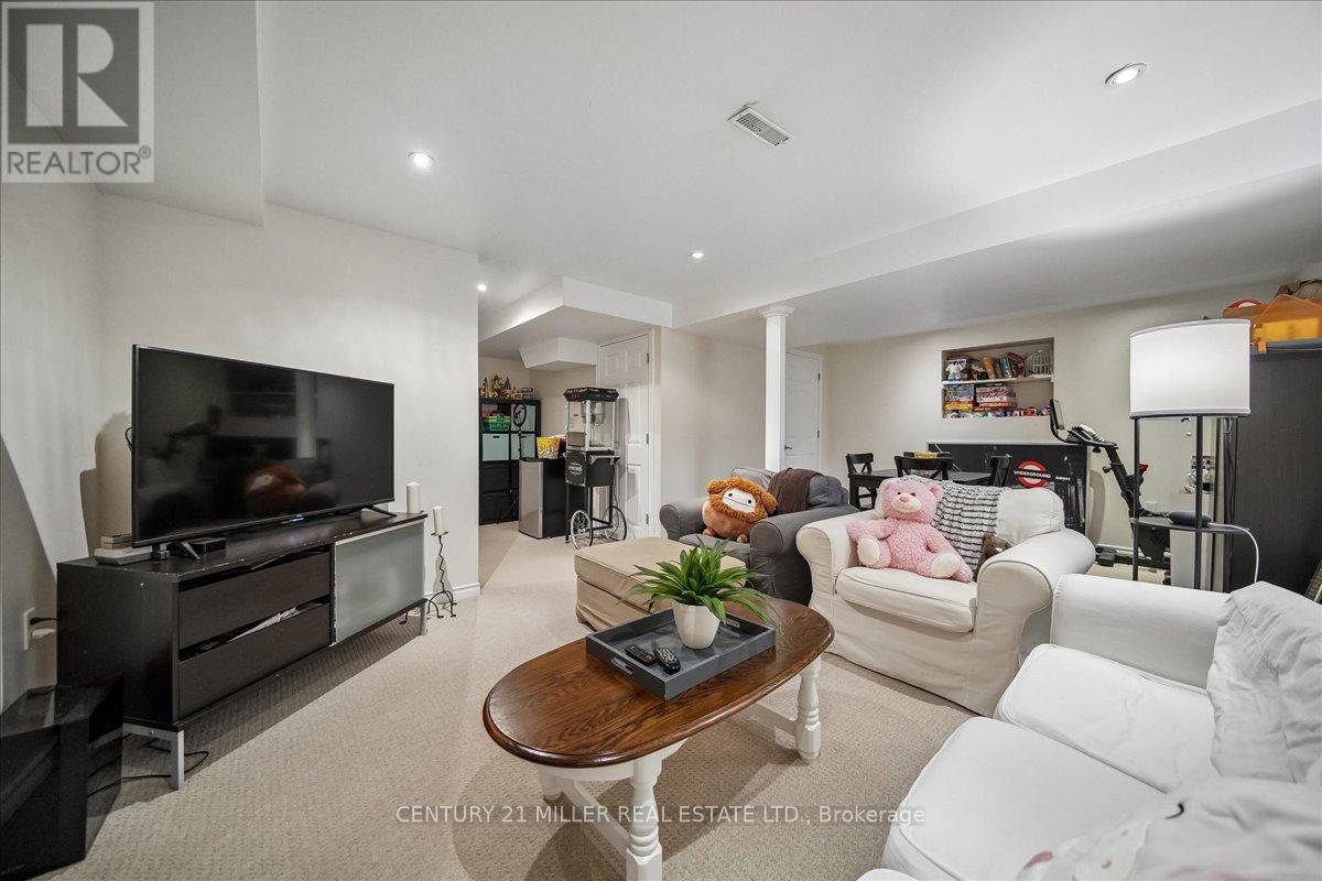 2400 Sequoia Way Property Photo 27