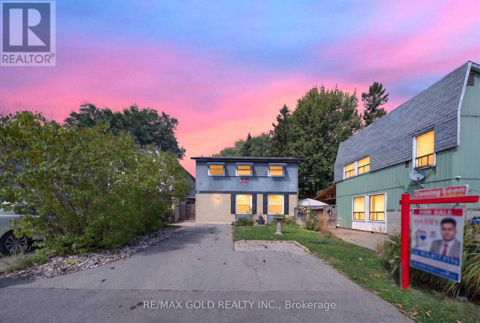 6 Jennifer Square Property Photo 2
