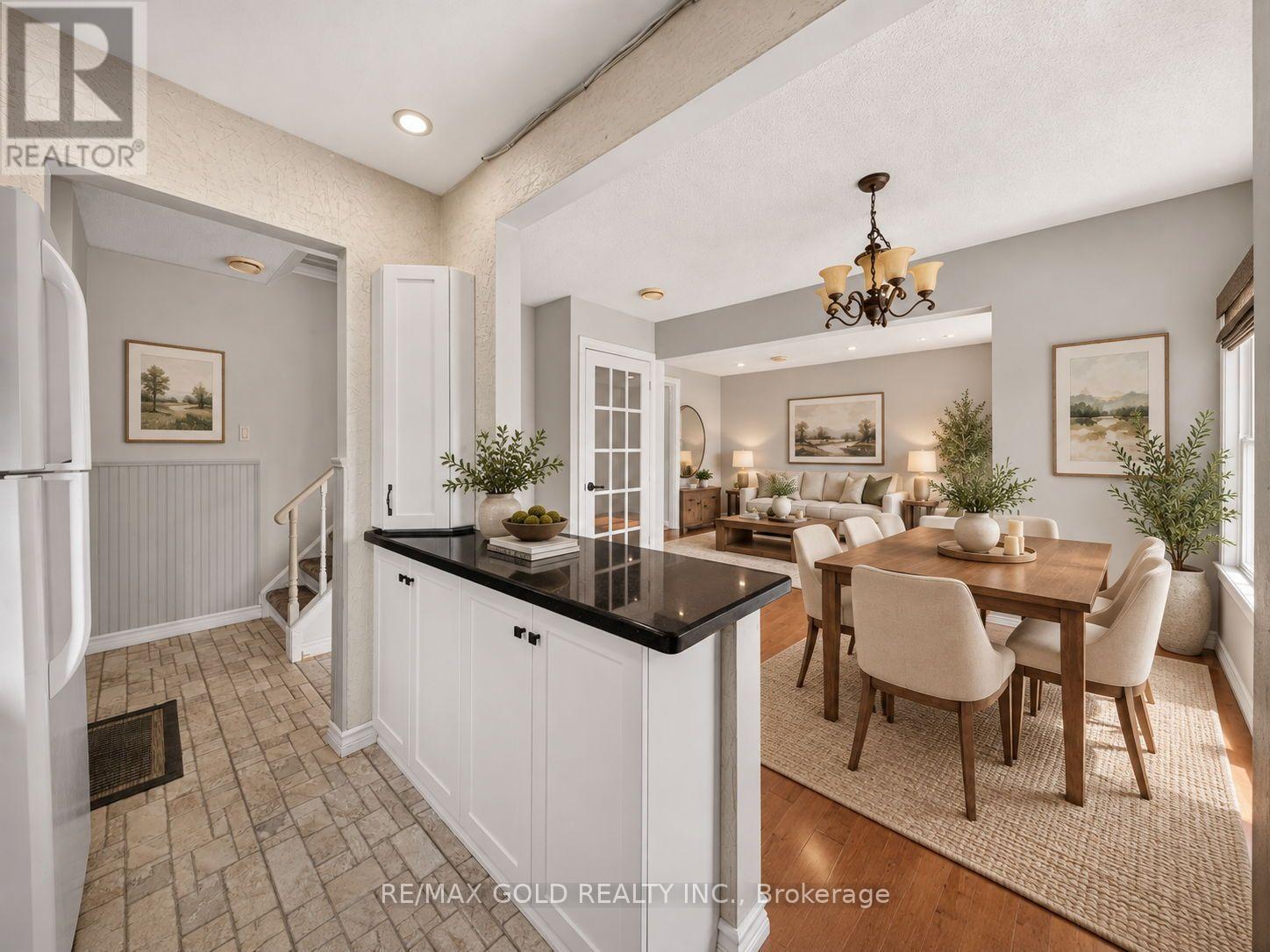 6 Jennifer Square Property Photo 10