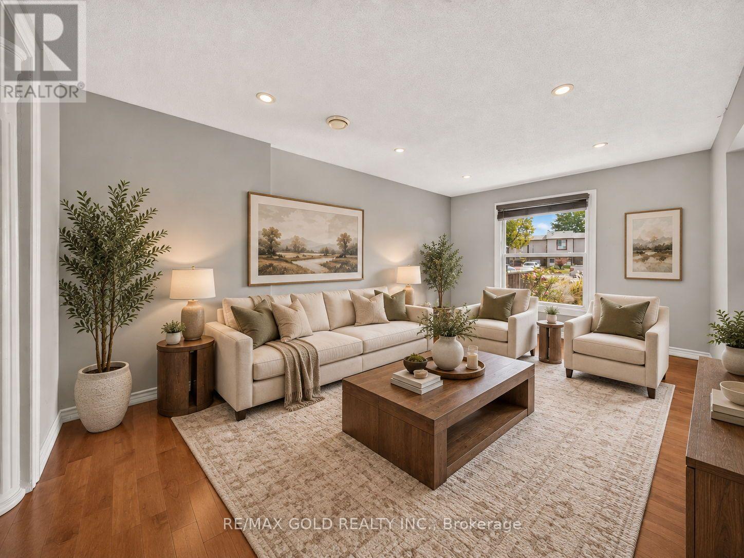 6 Jennifer Square Property Photo 14
