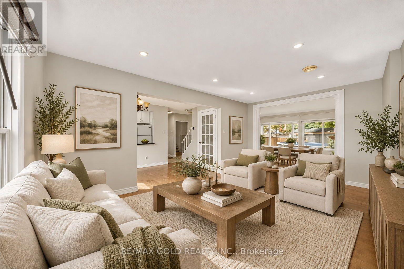 6 Jennifer Square Property Photo 15