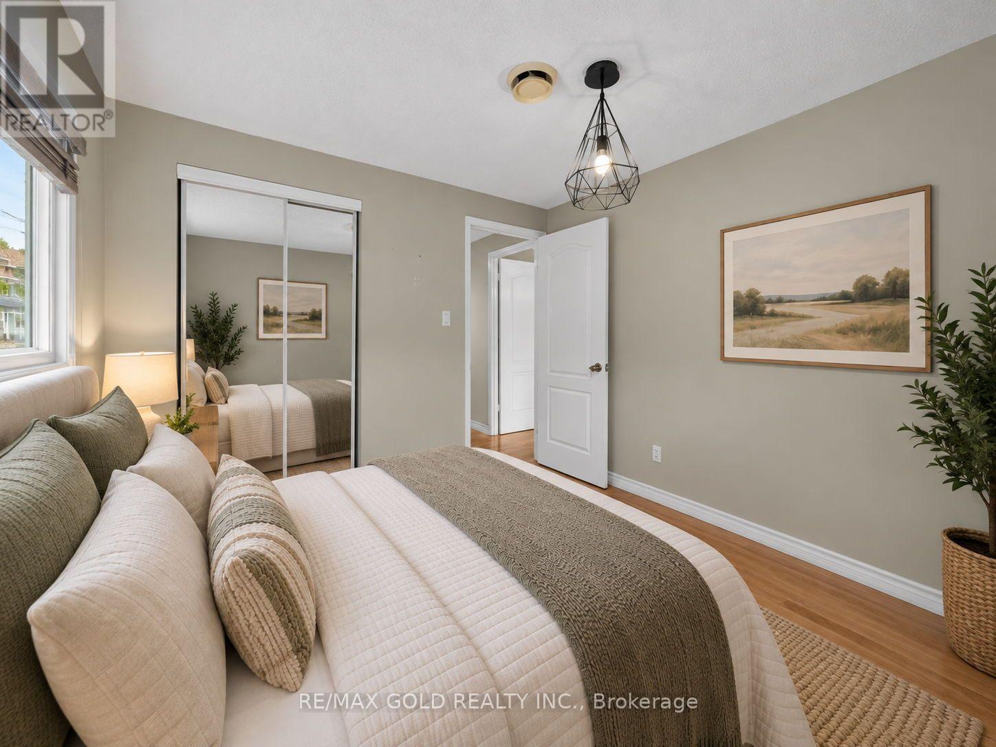 6 Jennifer Square Property Photo 26