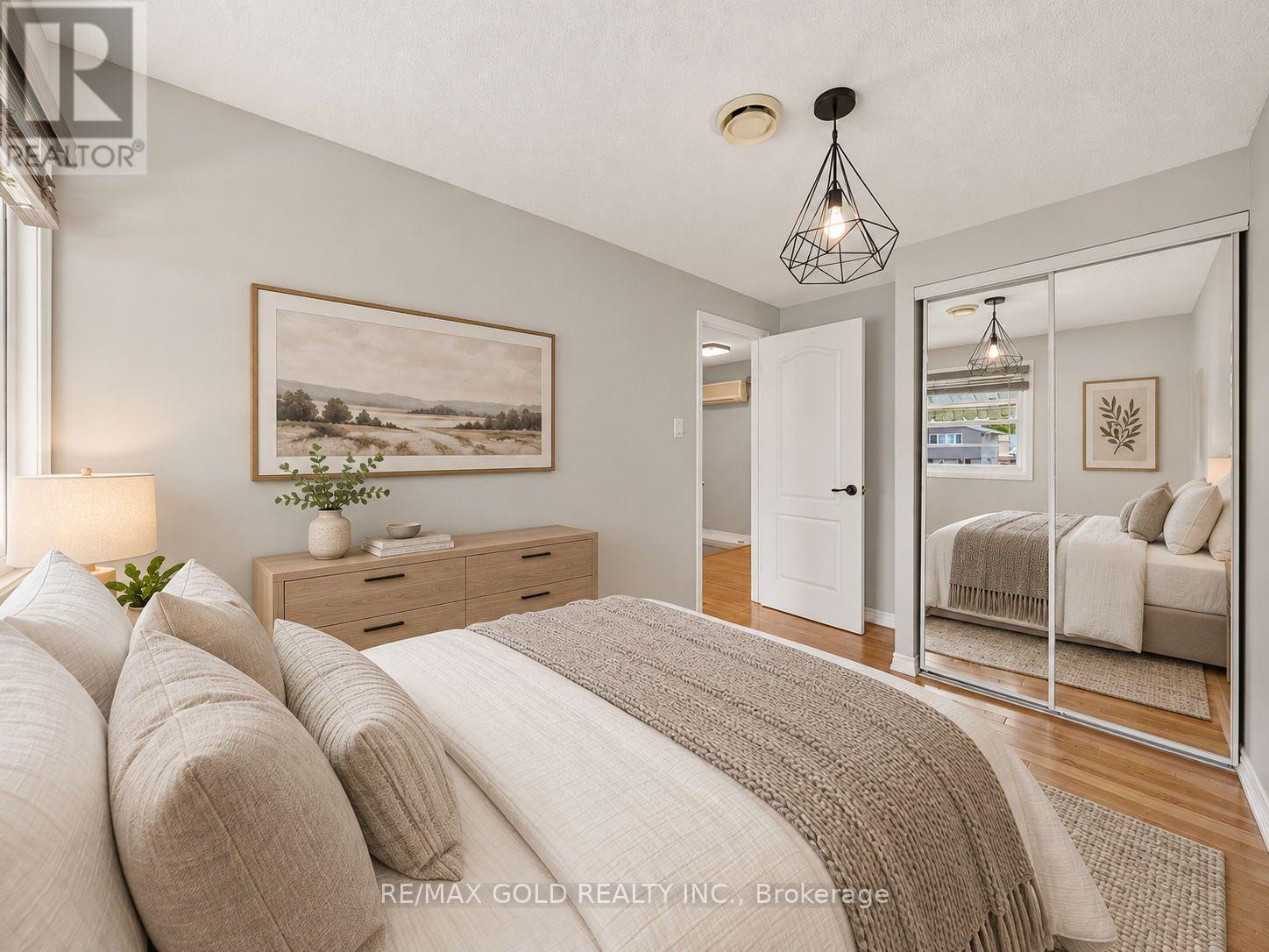 6 Jennifer Square Property Photo 28