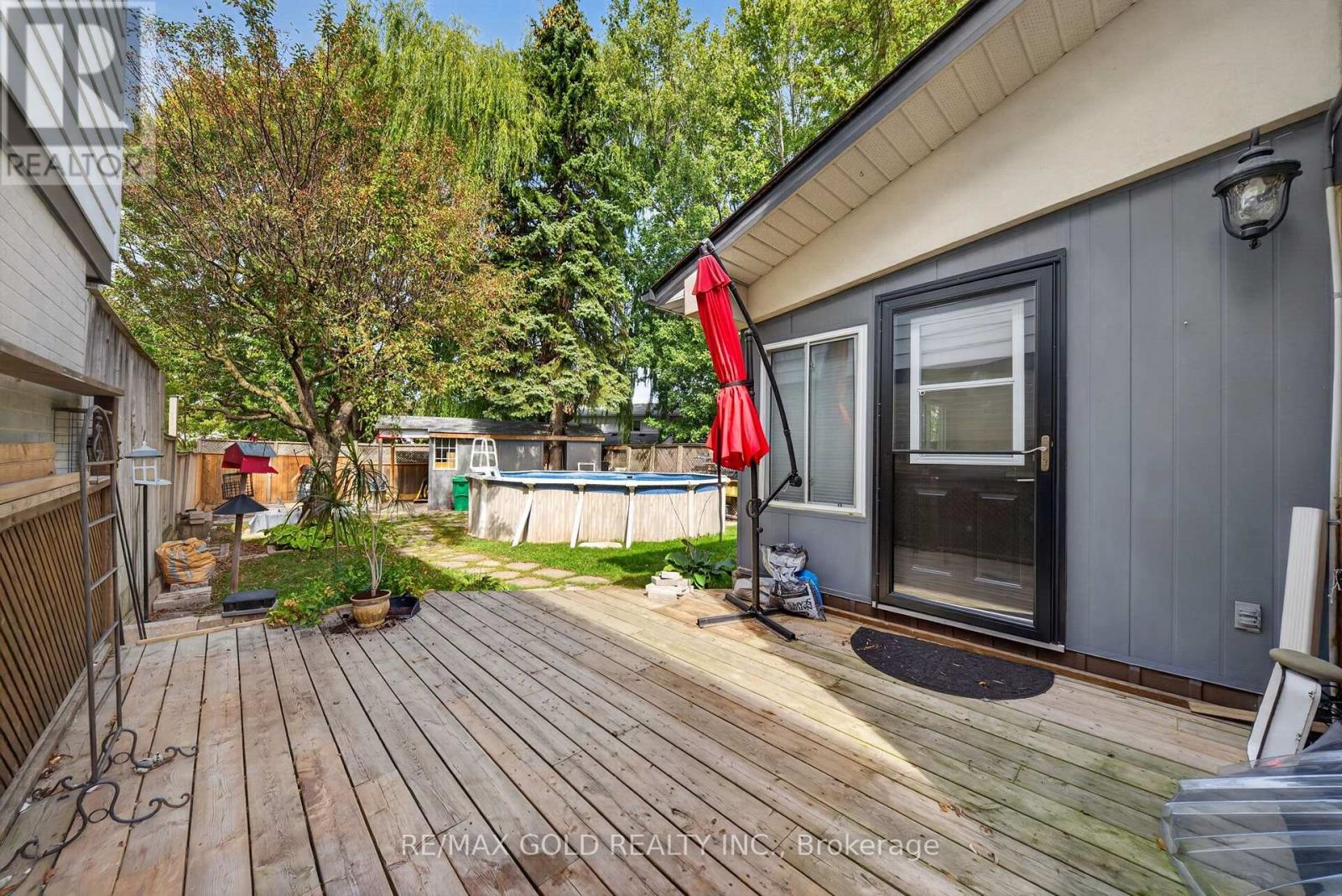 6 Jennifer Square Property Photo 34