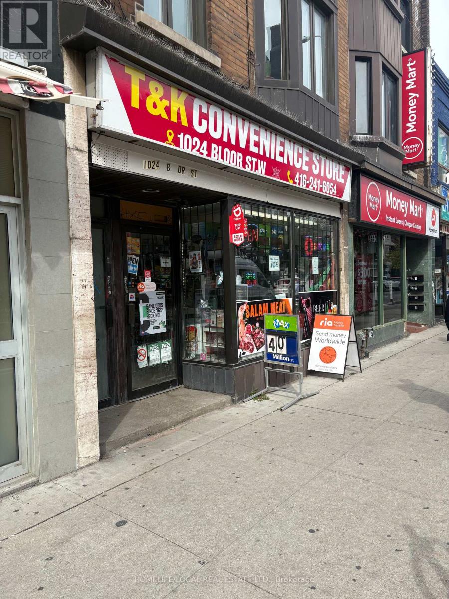 1024 Bloor Street W Property Photo 2