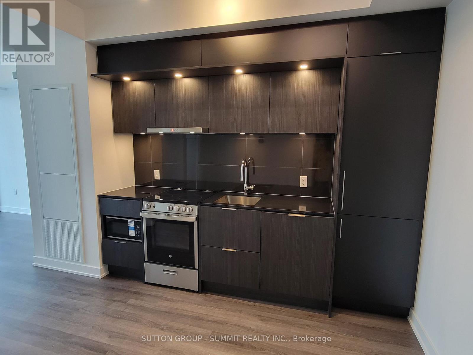 5903 - 448 Burnhamthorpe Road W Property Photo 18