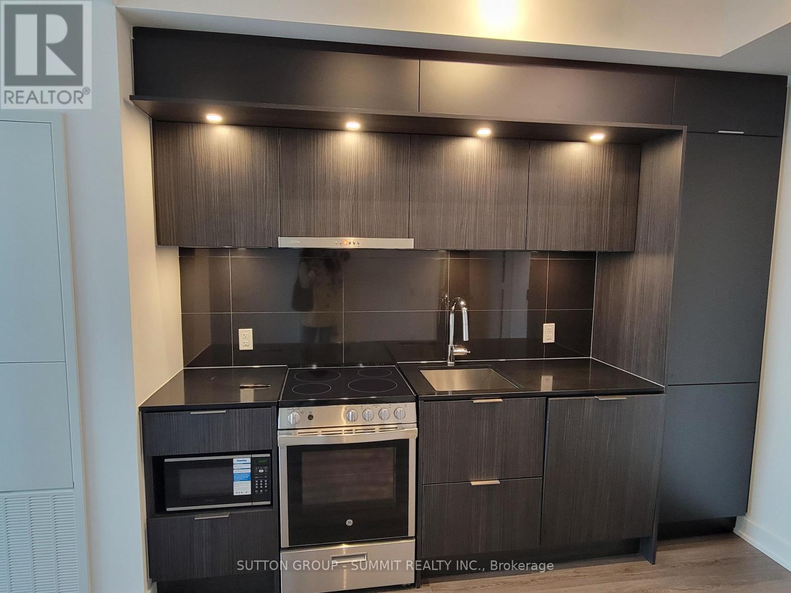 5903 - 448 Burnhamthorpe Road W Property Photo 19