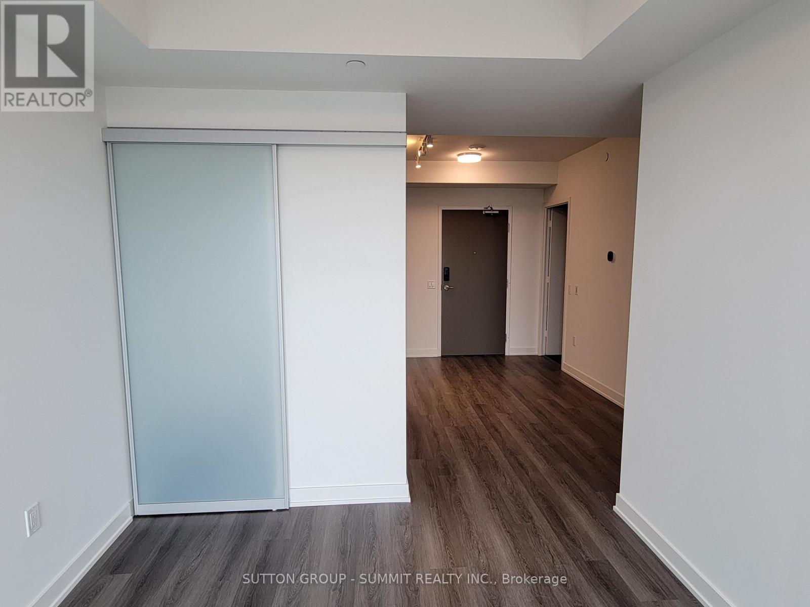 5903 - 448 Burnhamthorpe Road W Property Photo 23