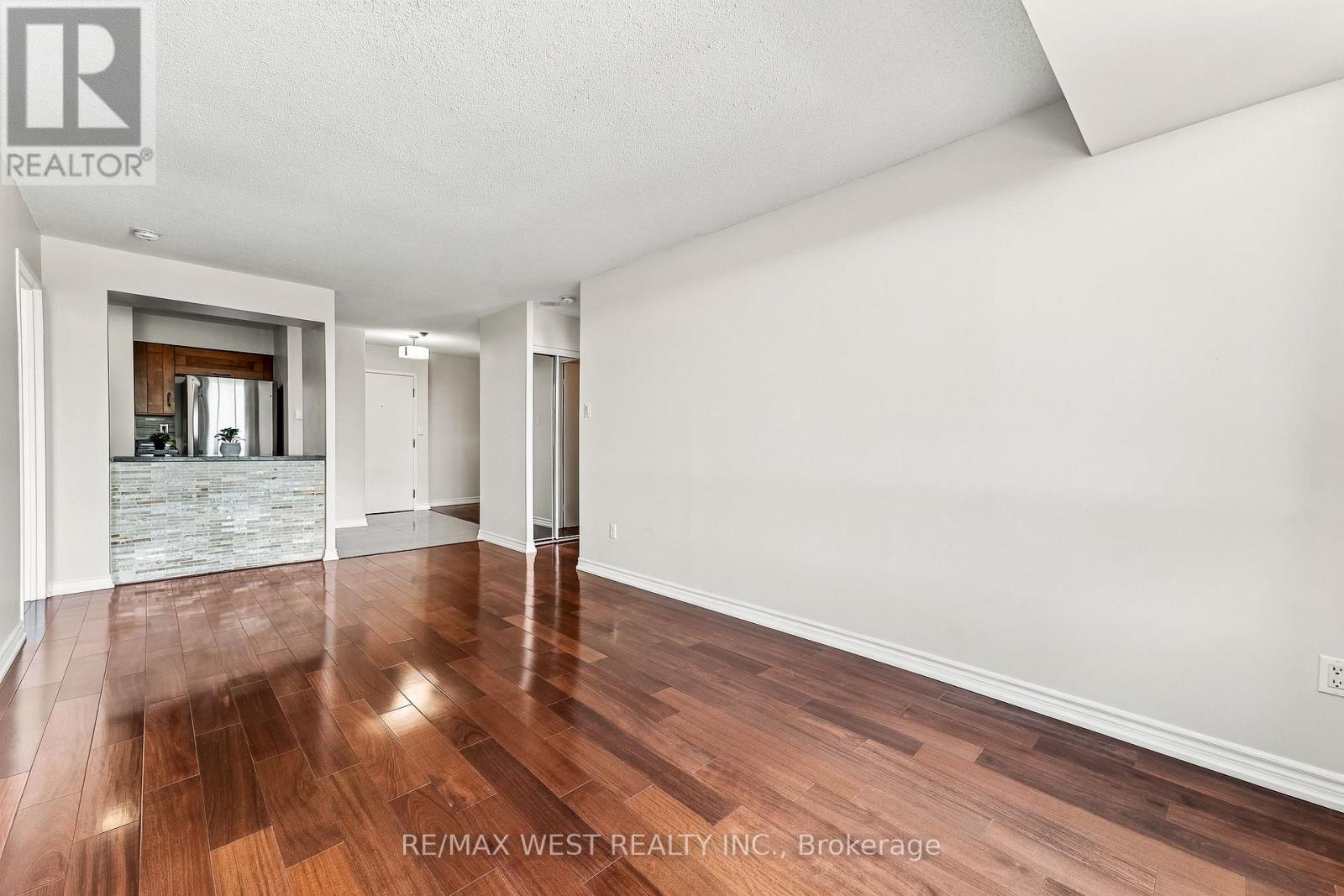 1009 - 1320 Islington Avenue Property Photo 8