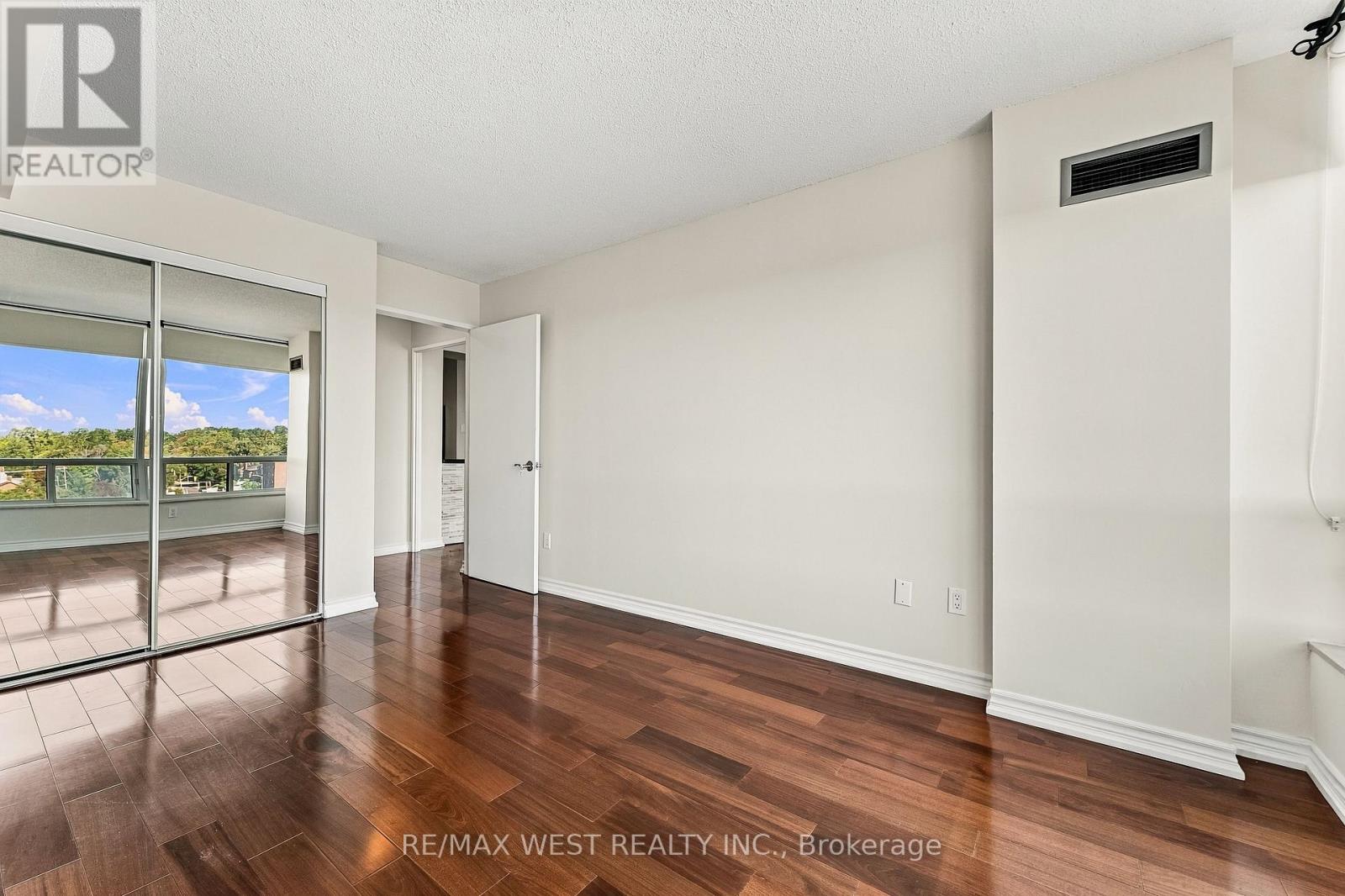 1009 - 1320 Islington Avenue Property Photo 15