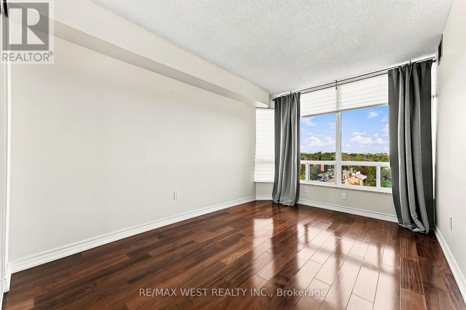 1009 - 1320 Islington Avenue Property Photo 17
