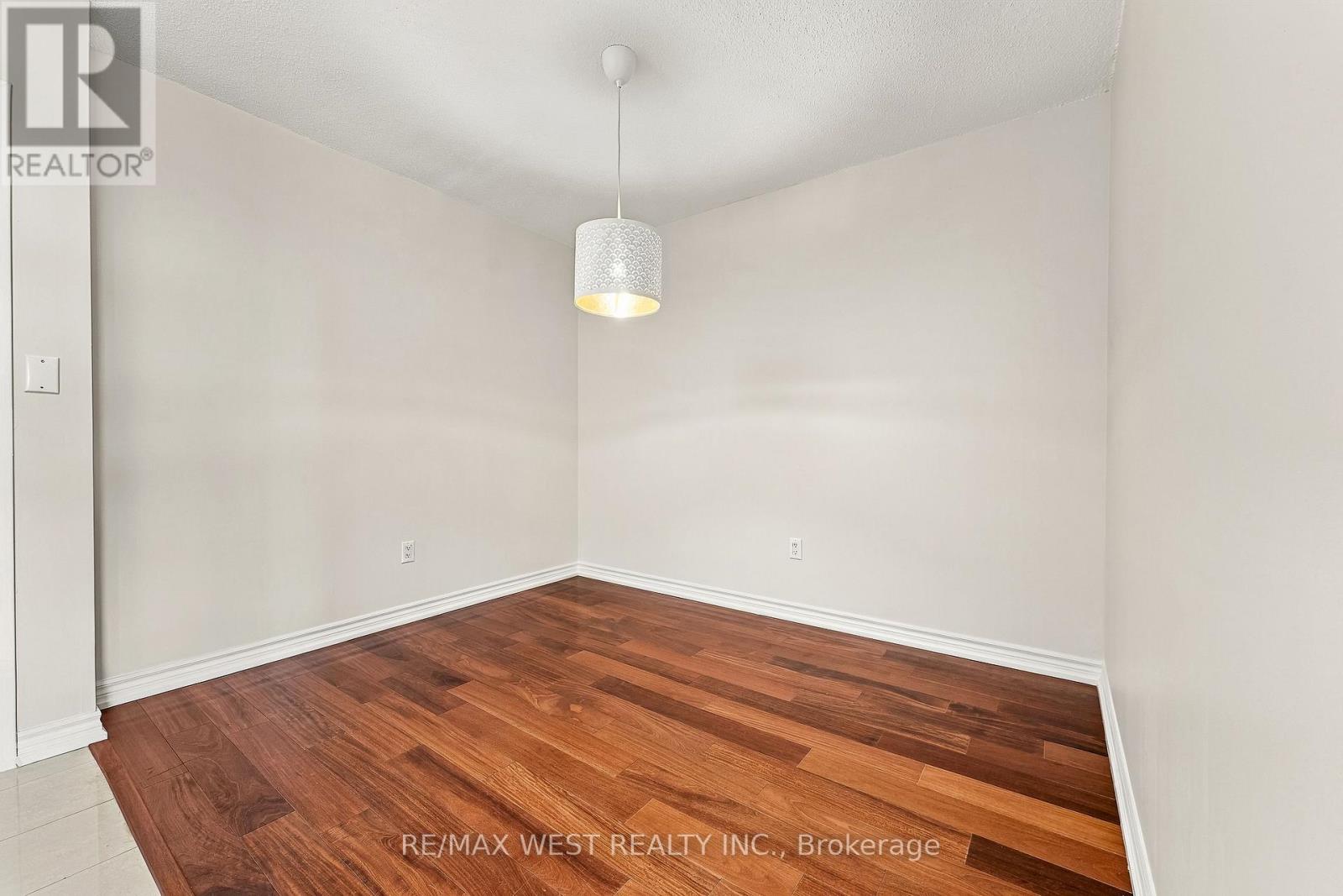 1009 - 1320 Islington Avenue Property Photo 20