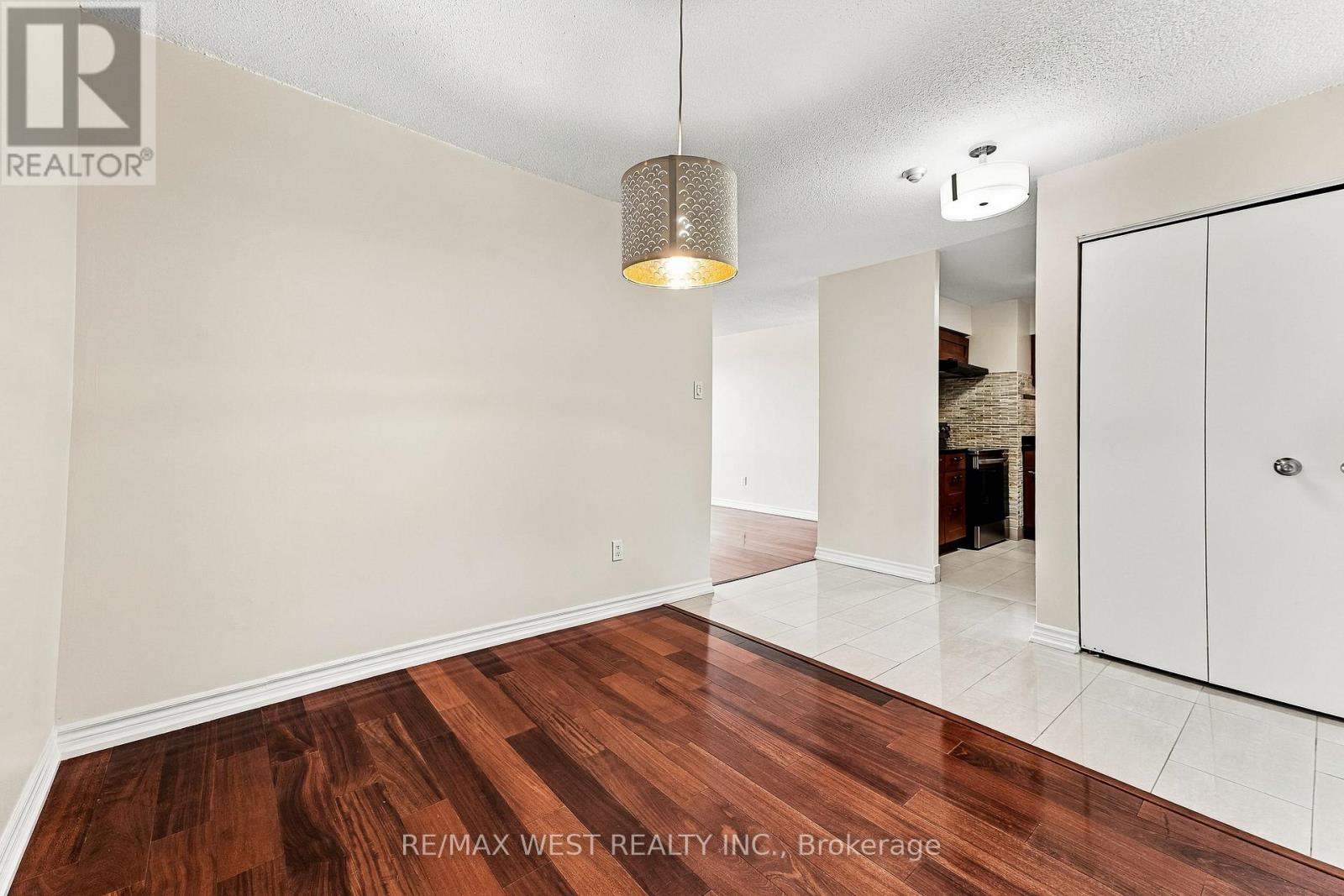 1009 - 1320 Islington Avenue Property Photo 21