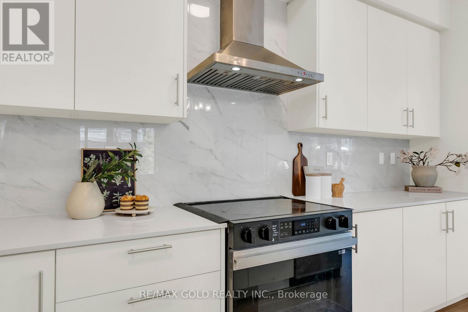 472 Celandine Terrace Property Photo 17