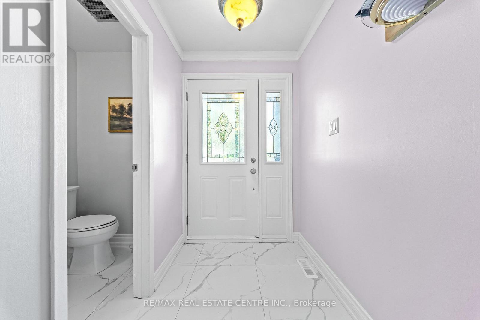 27 Jefferson Road Property Photo 3