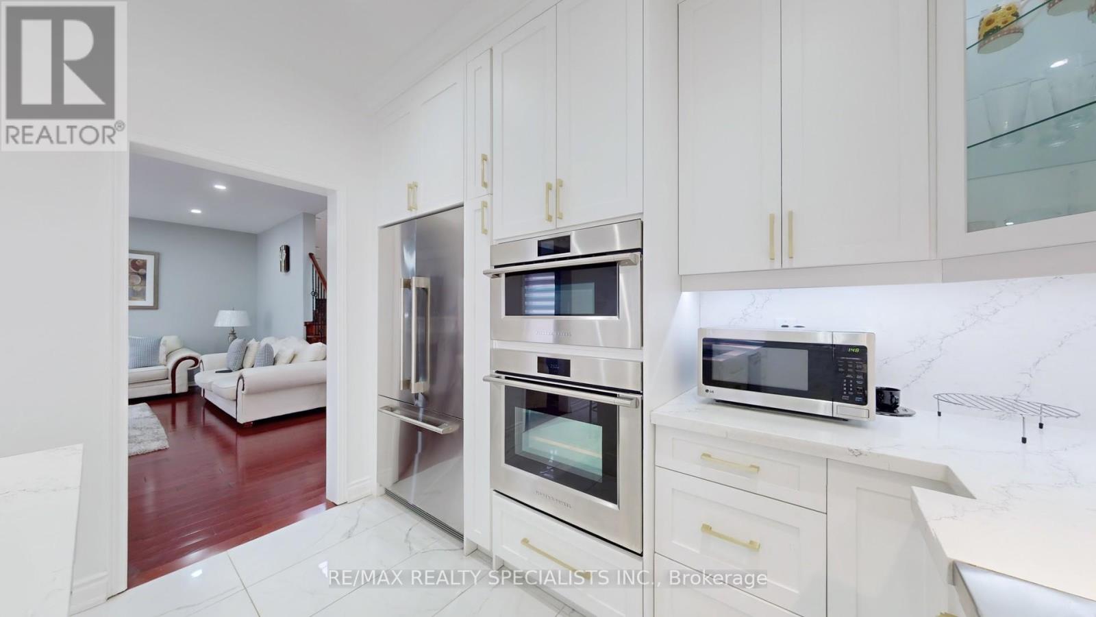 13 Ledgerock Road Property Photo 11