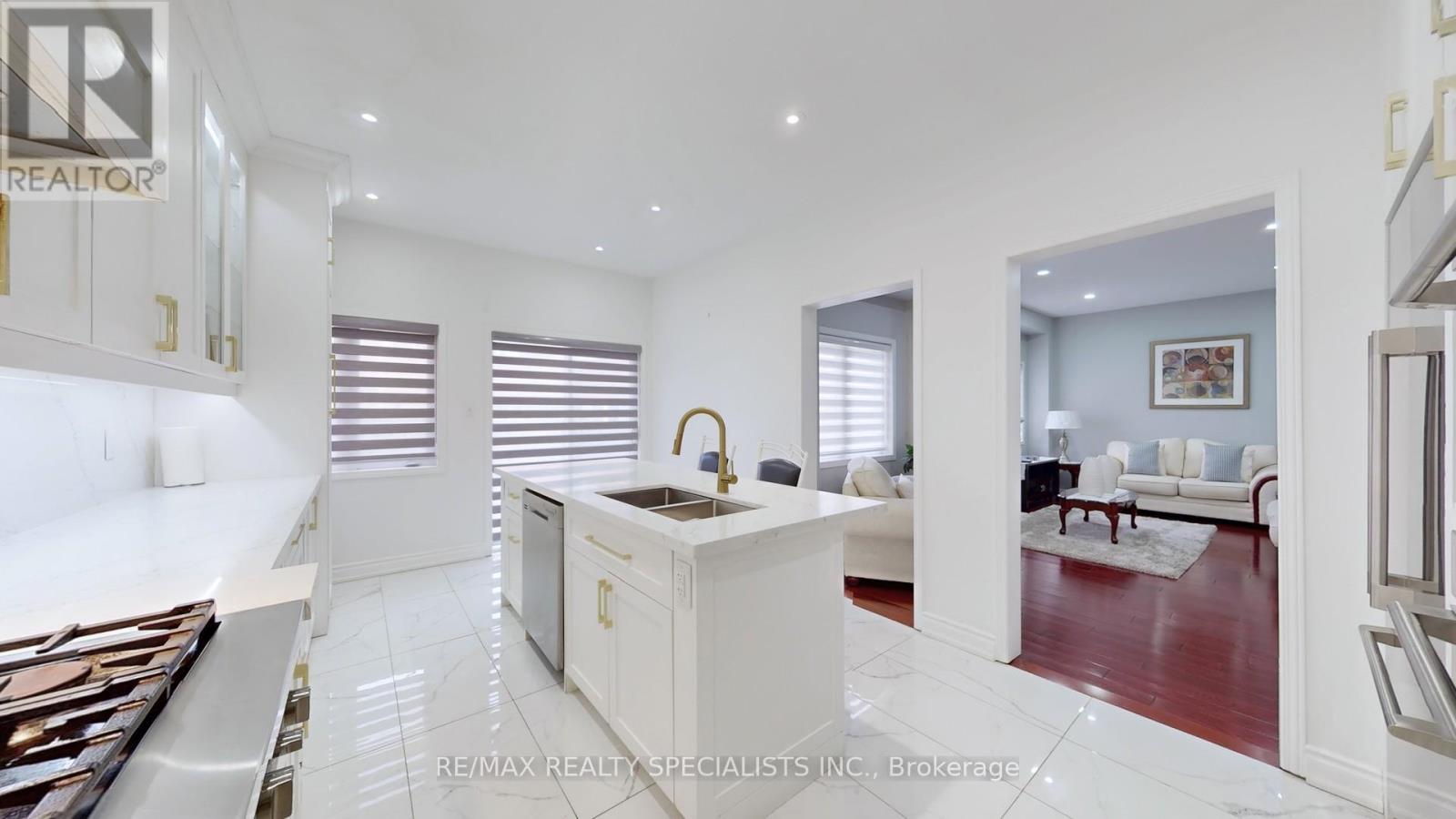13 Ledgerock Road Property Photo 12