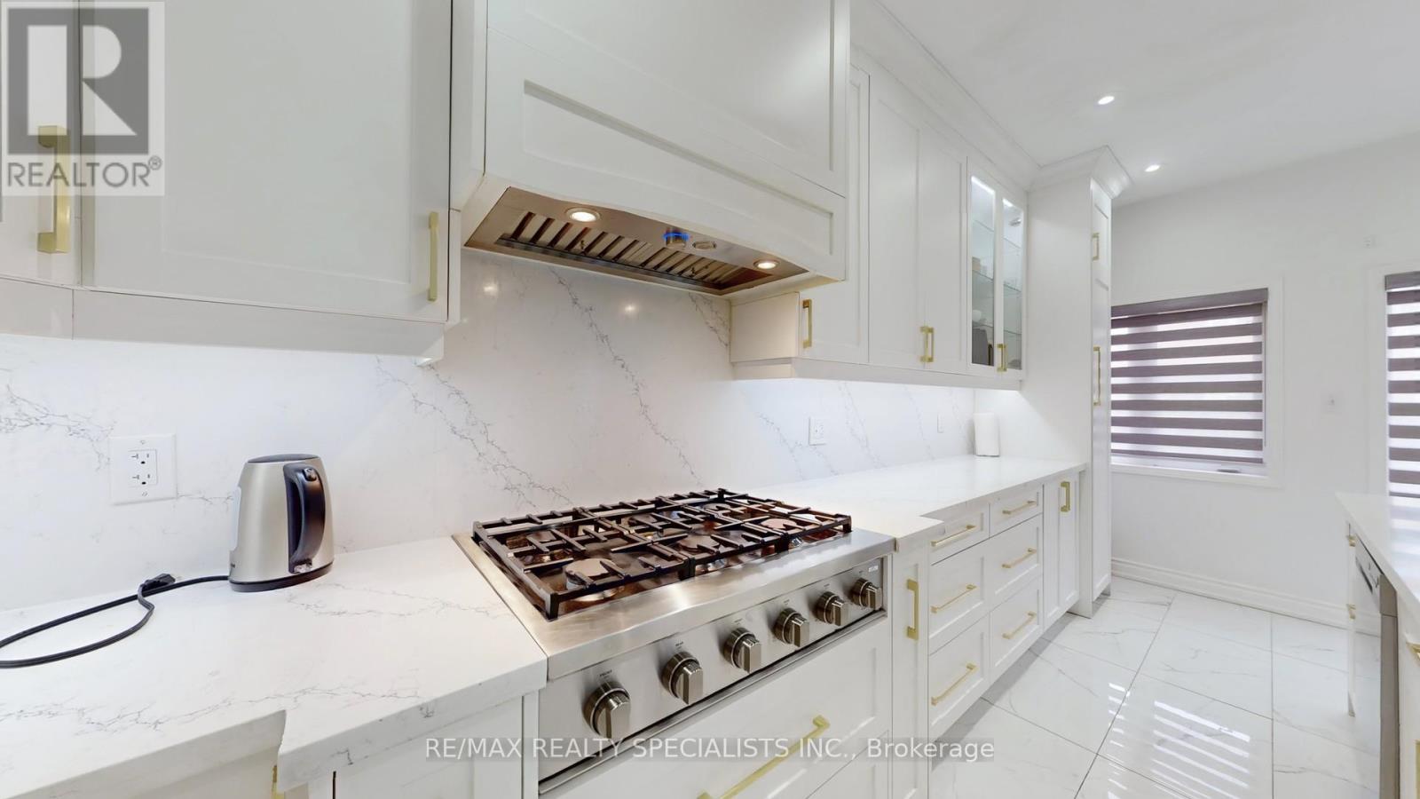 13 Ledgerock Road Property Photo 13