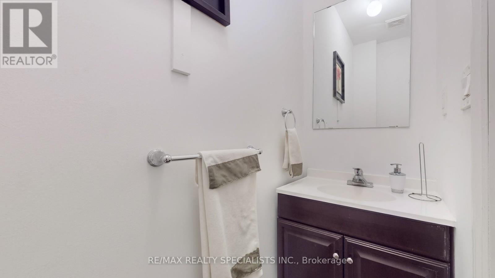 13 Ledgerock Road Property Photo 18