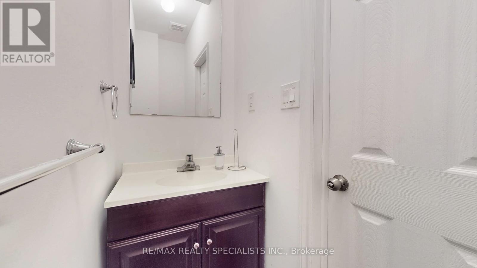 13 Ledgerock Road Property Photo 19