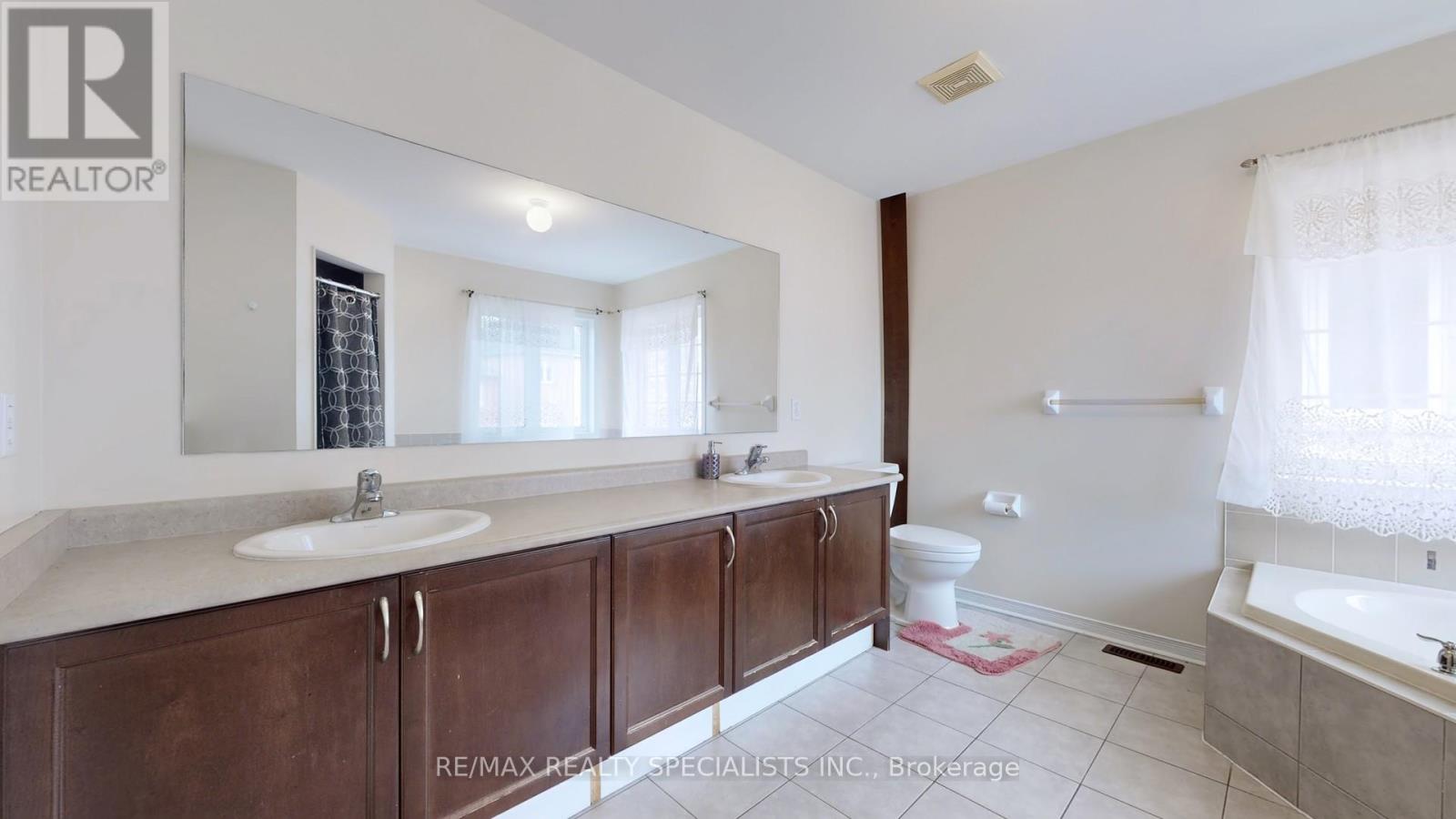 13 Ledgerock Road Property Photo 25