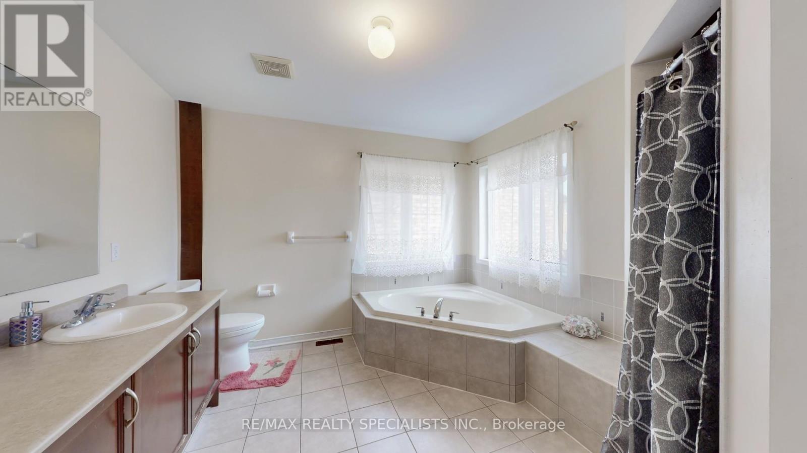 13 Ledgerock Road Property Photo 26