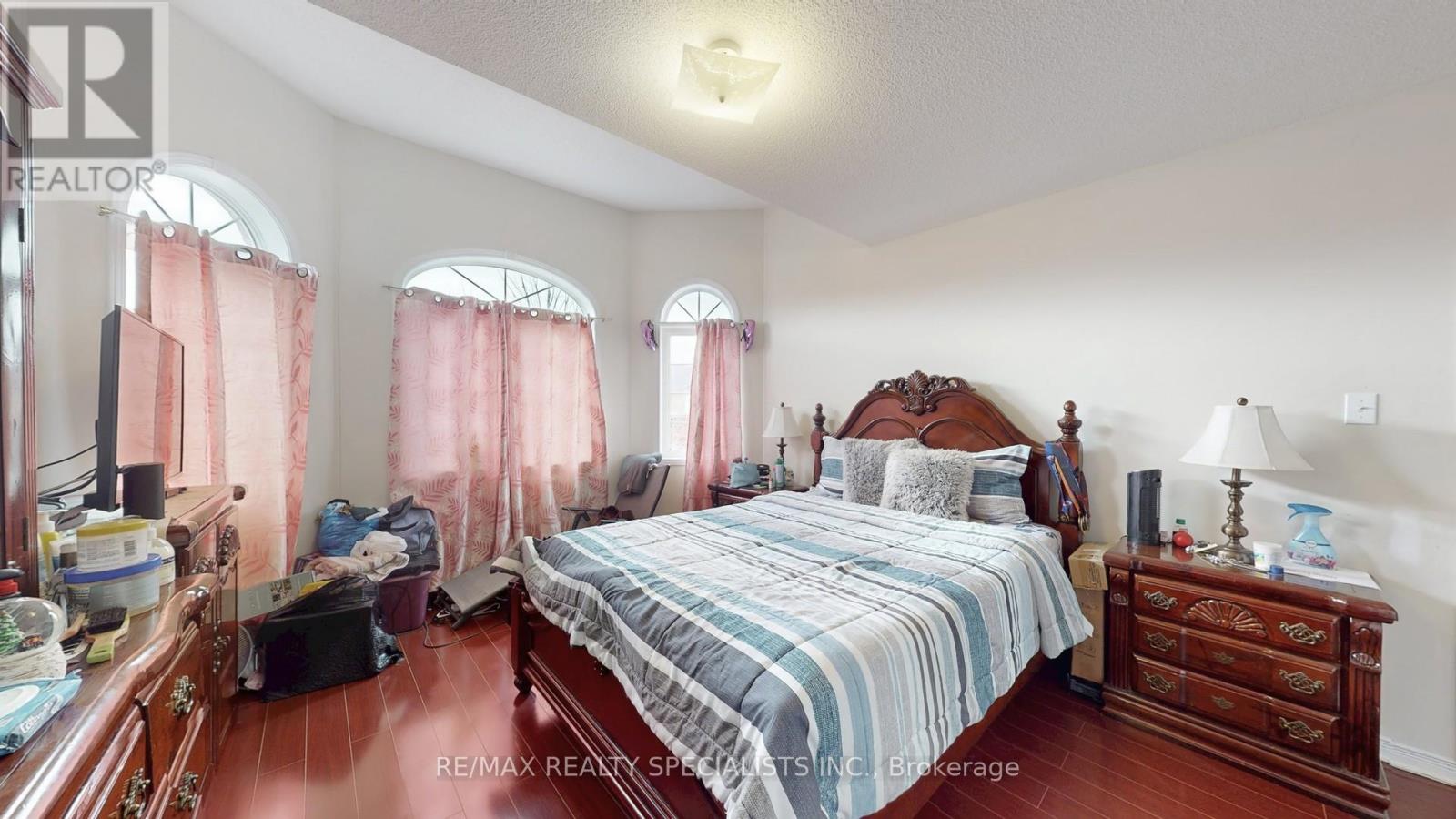 13 Ledgerock Road Property Photo 28