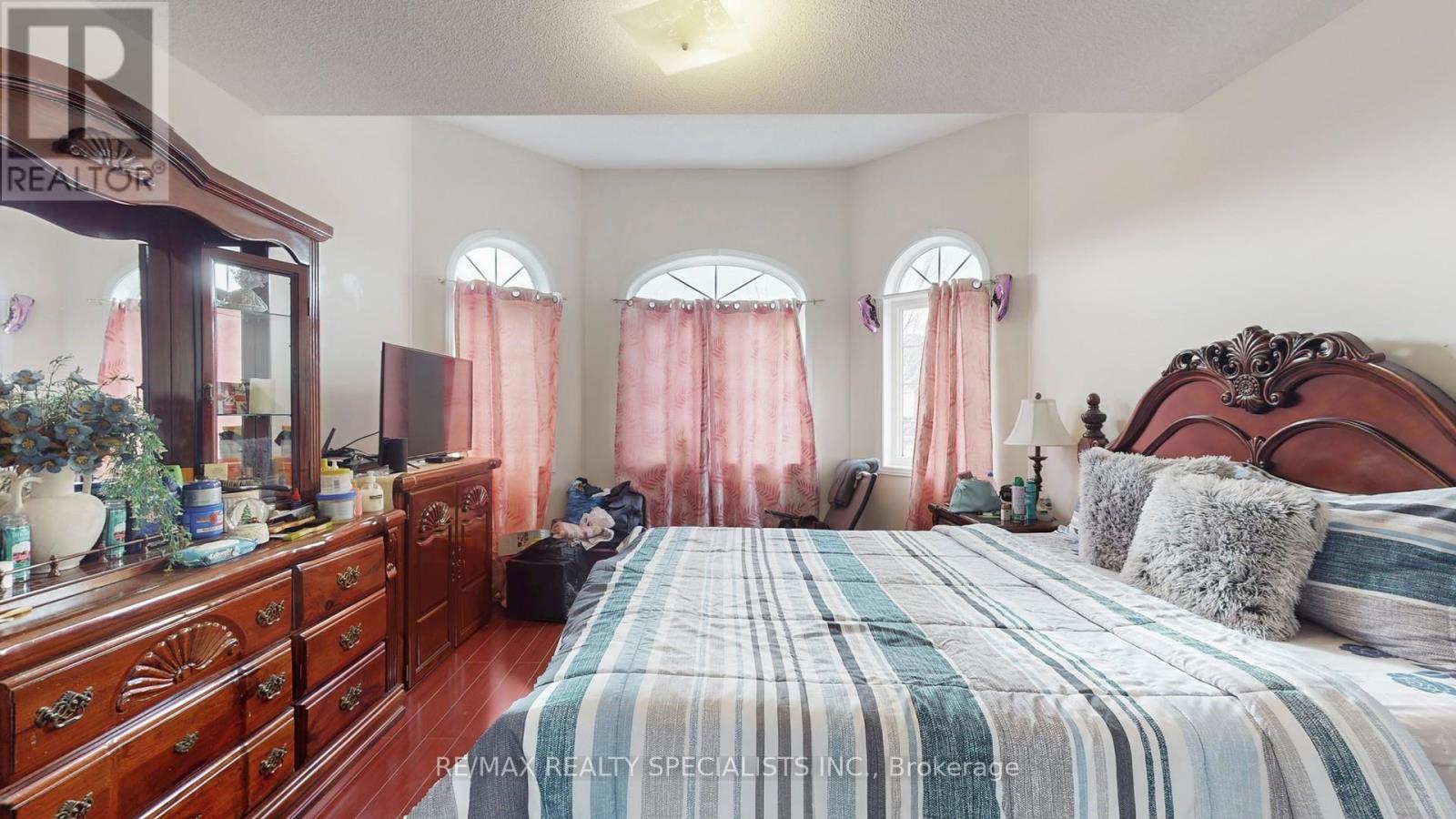 13 Ledgerock Road Property Photo 30