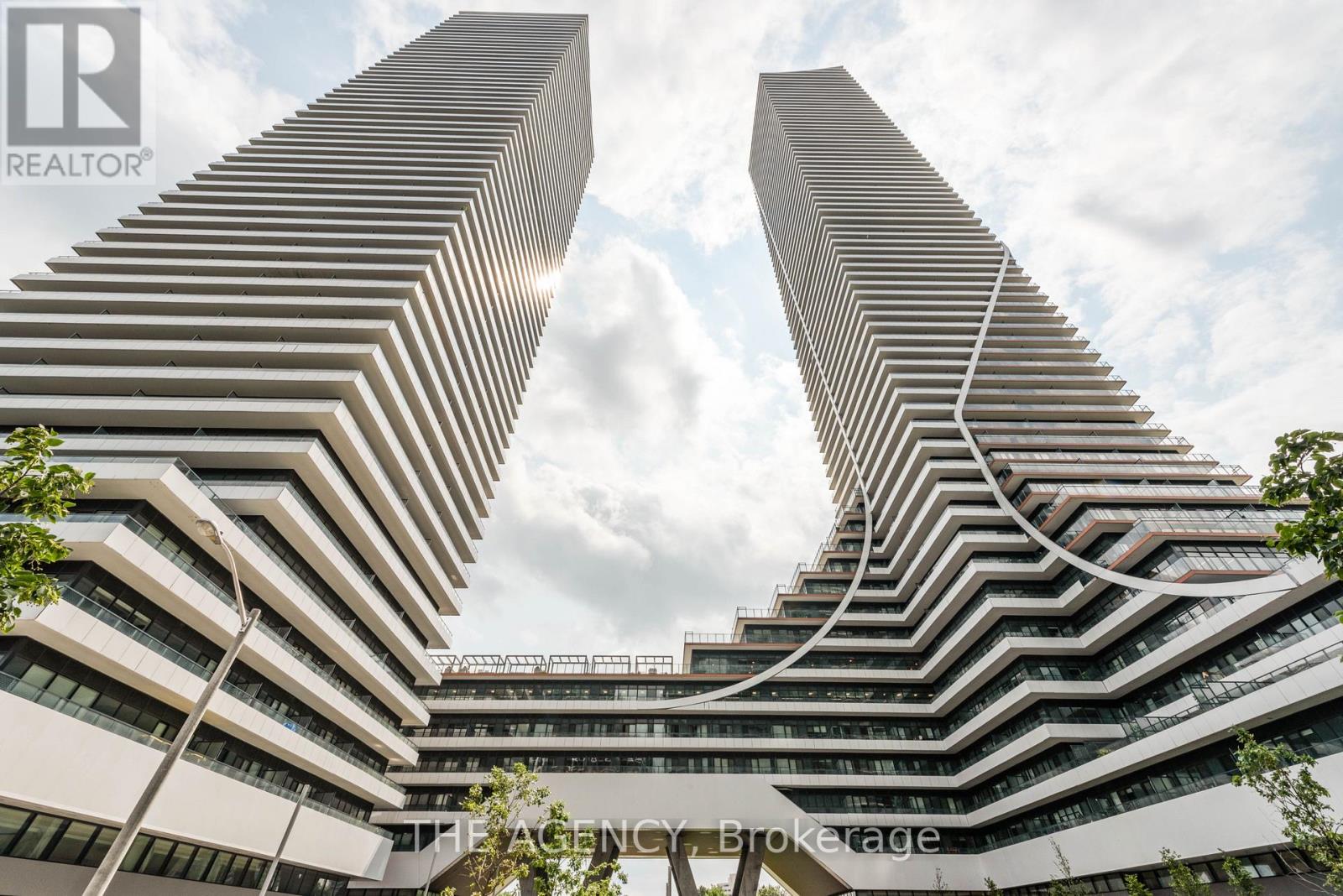 4208 - 20 SHORE BREEZE DRIVE Property Photo 1