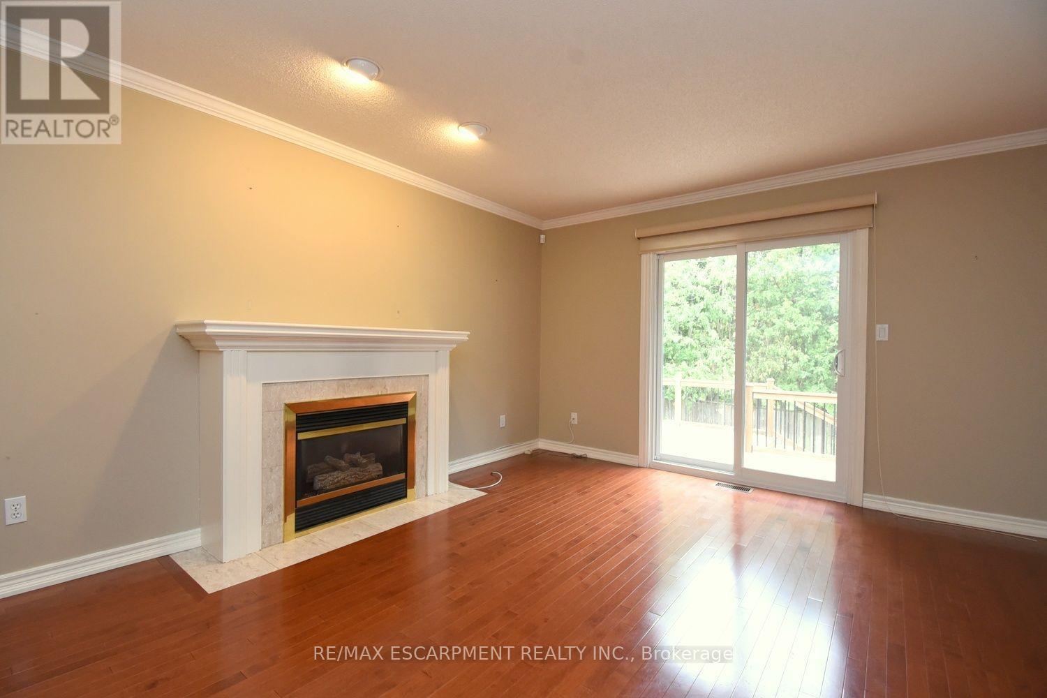 715 Bateman Court Property Photo 6