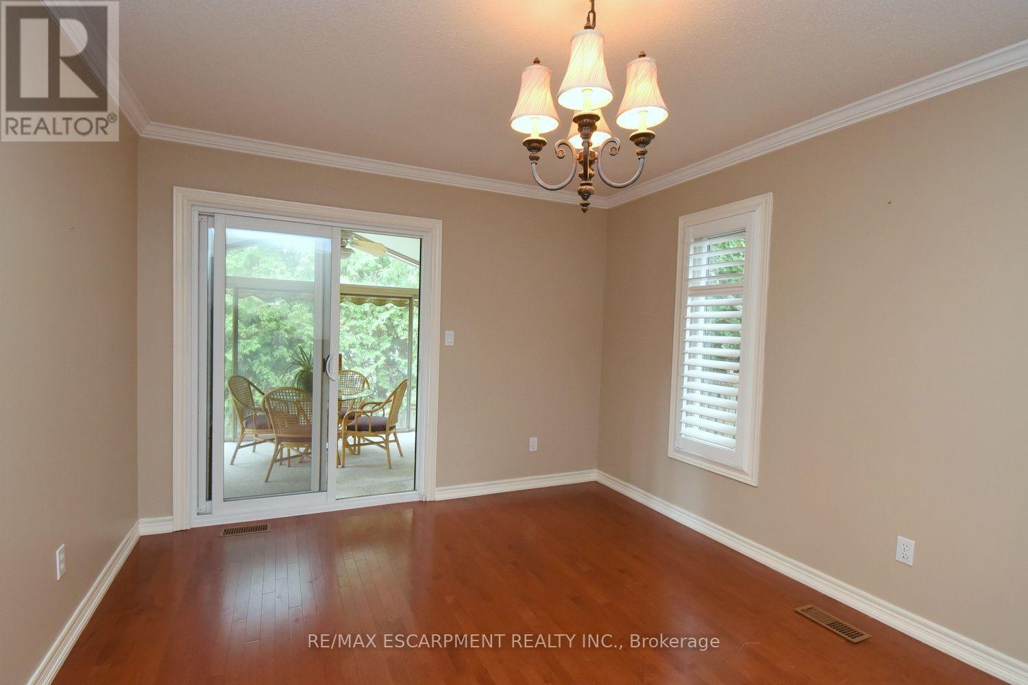 715 Bateman Court Property Photo 8