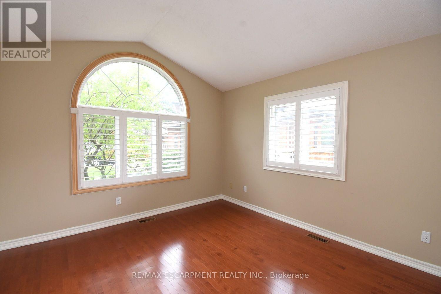 715 Bateman Court Property Photo 18