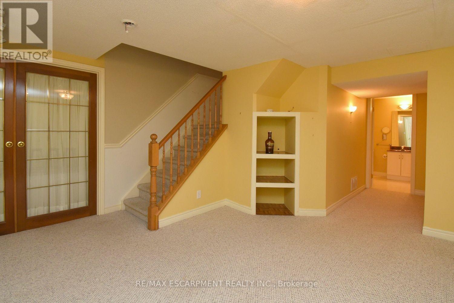 715 Bateman Court Property Photo 37