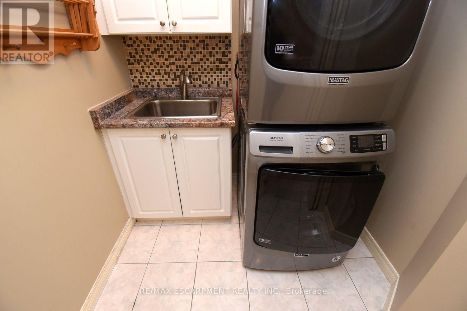 715 Bateman Court Property Photo 39