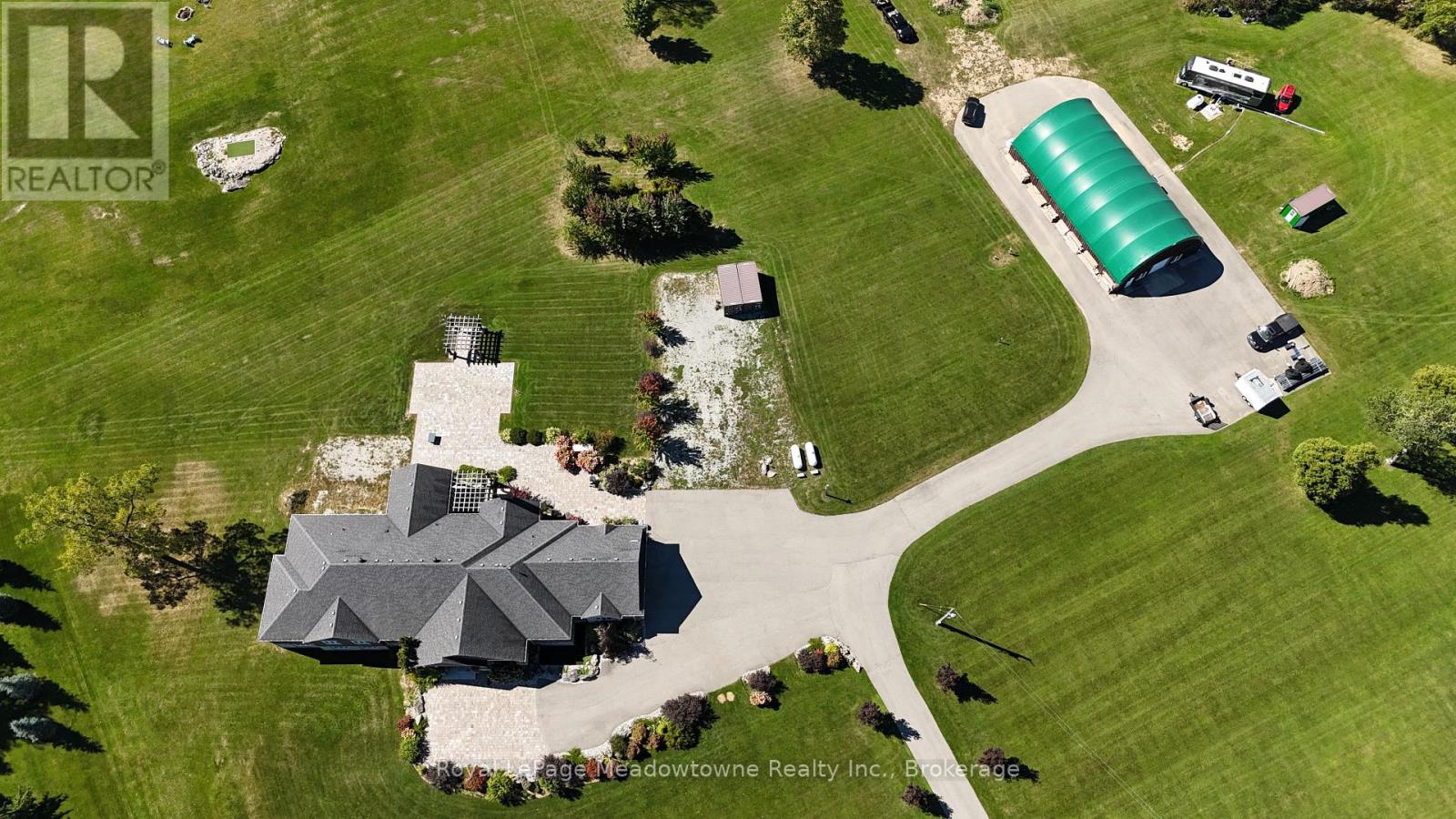 7686 Appleby Line Property Photo 8