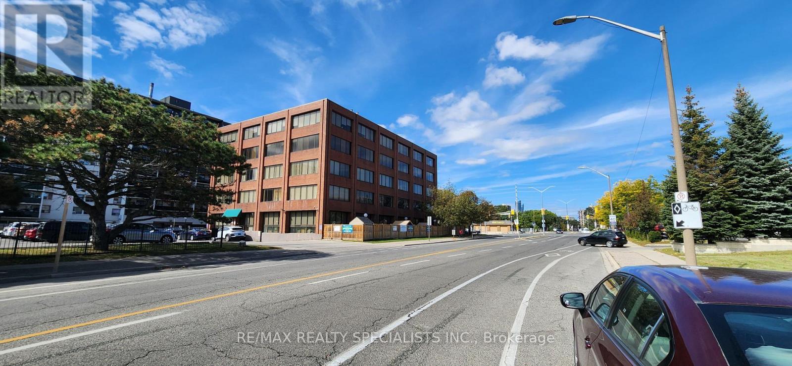 401 - 130 Dundas Street E Property Photo 2
