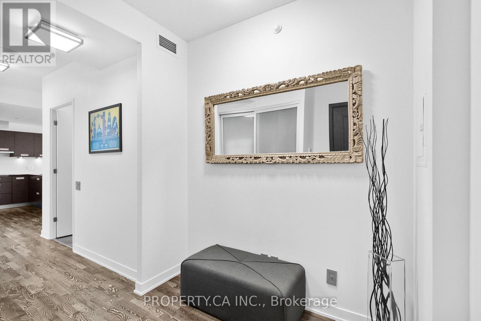 1211 - 90 Park Lawn Road Property Photo 6
