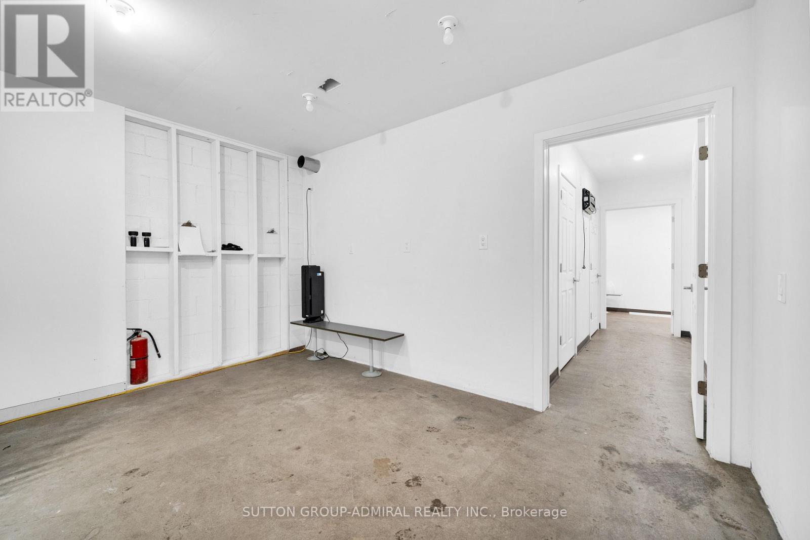 3 - 70 Vanley Crescent Property Photo 4